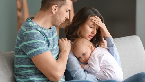 5 triệu chứng sau sinh phụ nữ không nên âm thầm chịu đựng 