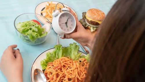 Vì sao vừa ăn xong đã nhanh đói?