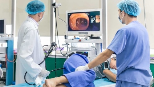 Nhiều thói quen hàng ngày làm tăng nguy cơ mắc ung thư đại trực tràng