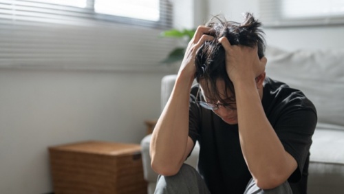 Căng thẳng thần kinh kéo dài: Khi não bộ không có thời gian để nghỉ ngơi