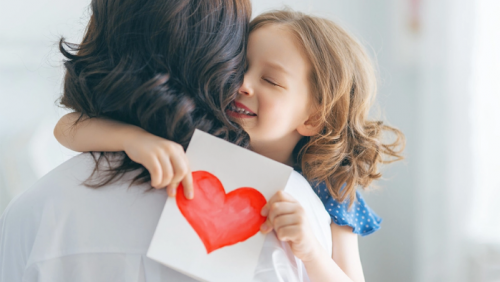 10 dấu hiệu trẻ có kiểu gắn bó an toàn