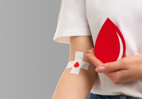 Hiến máu về bị bầm tím tay: Đừng quá lo lắng
