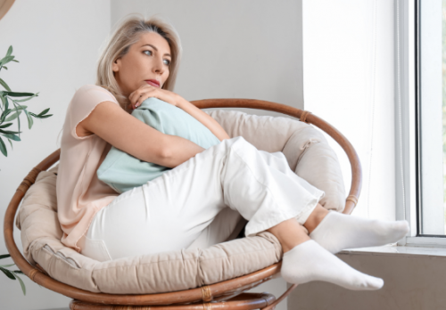 Vì sao phụ nữ hiện đại có xu hướng mãn kinh sớm?