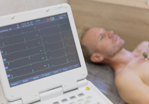 Khám sức khỏe định kỳ: Dân văn phòng khi nào cần điện tim, siêu âm tim?