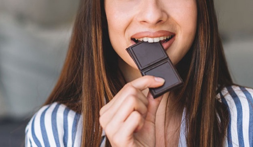 Chocolate có thực sự giúp chị em giảm đau bụng kinh?