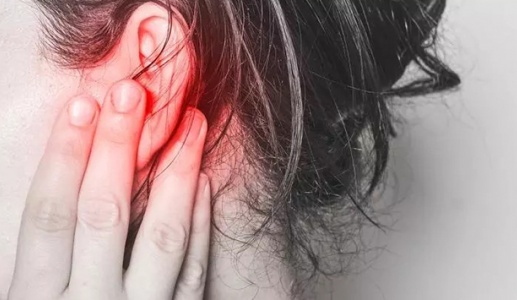 Đau tai, ù tai là dấu hiệu của bệnh gì? 