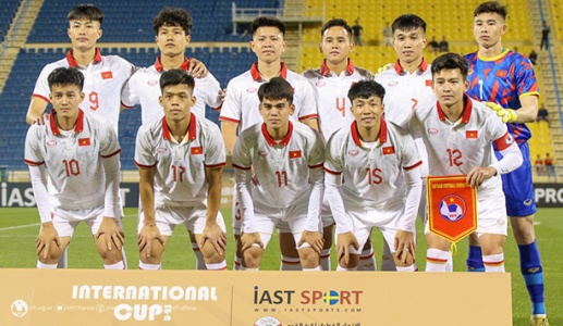 U23 Việt Nam thua đậm, nhận 2 thẻ đỏ ở trận ra quân
