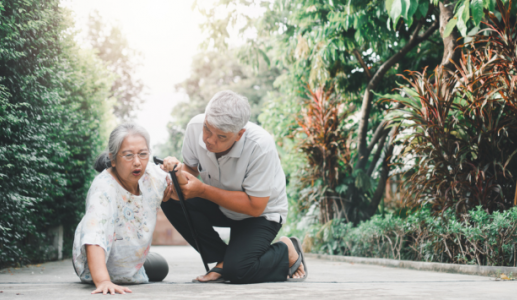 Té ngã ở người cao tuổi: Nguyên nhân và cách phòng ngừa