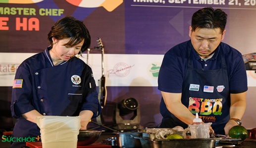 'Vua đầu bếp' Christine Hà trổ tài nấu ăn tại Lễ hội tiệc nướng Mỹ vị Hoa Kỳ United Tastes