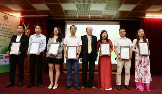 7 doanh nghiệp nhận giấy chứng nhận sản phẩm thiên nhiên của VNPS