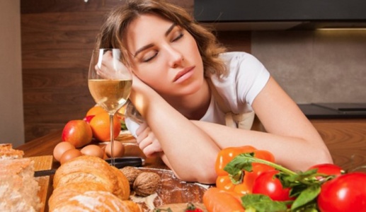 Người bị mất ngủ nên ăn và kiêng gì?