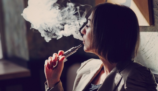 Tăng gấp đôi nguy cơ sinh non ở phụ nữ hút thuốc