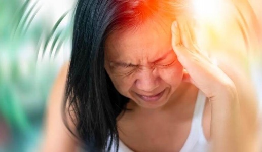 Chứng đau nửa đầu là dấu hiệu cảnh báo đột quỵ ở người trẻ