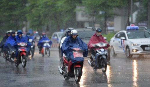 Bắc Bộ mưa diện rộng, Nam Bộ ngày nắng nóng