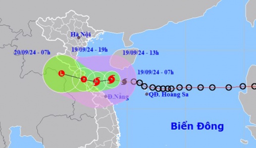 Bão số 4 dự kiến đổ bộ vào miền Trung trong chiều nay, gây mưa lớn