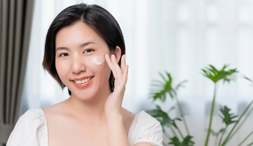 Kem dưỡng ẩm - chống nắng “2 trong 1” liệu có hiệu quả?