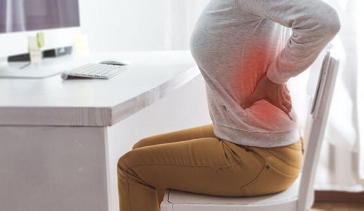 Đau lưng do ngồi nhiều hãy thử ngay 3 bài tập này