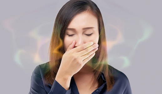 Làm sao để hết hôi miệng sau bữa ăn 'nặng mùi'?