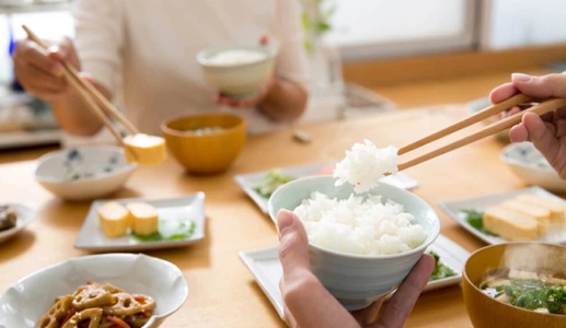 Ăn trong chánh niệm thế nào để giảm cân?
