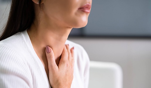 Bướu cổ lành tính có ảnh hưởng đến khả năng sinh sản và nội tiết nữ không?