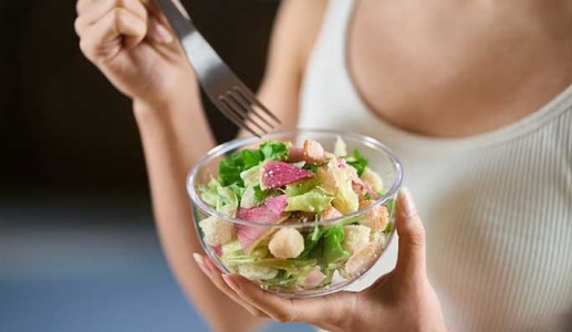 Chế độ ăn ít calo có thể liên quan đến trầm cảm