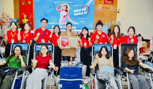 Hà Nội tôn vinh 113 cá nhân, tập thể tiêu biểu trong phong trào hiến máu