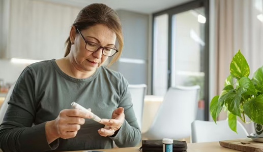Người bệnh đái tháo đường có nên uống nước ép trái cây?