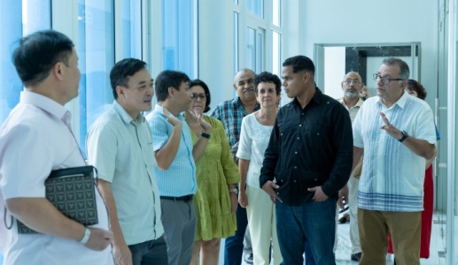 Đoàn doanh nghiệp Cuba thăm quan và làm việc tại Viện Thực phẩm chức năng