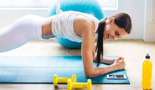 Tập gì ở nhà để cánh tay thon gọn, lưng chắc khỏe?