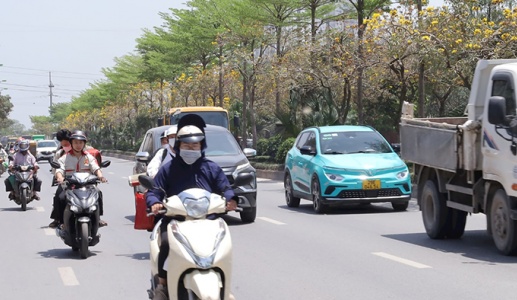 Nắng nóng trên cả nước, chiều tối mưa dông vài nơi