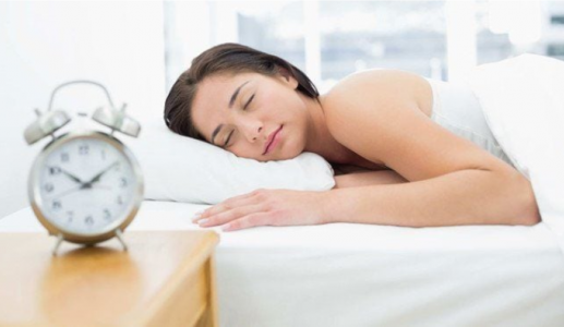 Có 4 bài tập giúp bạn ngủ ngon hơn 