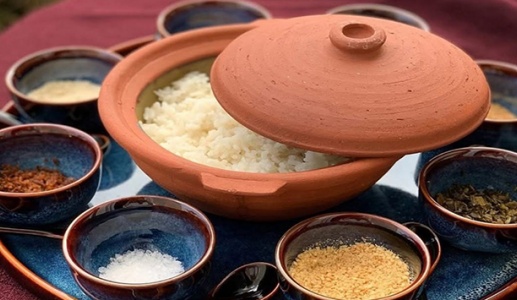 Bạn đã thử món: cơm muối Huế?