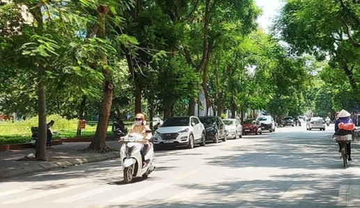 Trung Bộ vẫn nắng nóng, Bắc Bộ mưa dông chiều tối