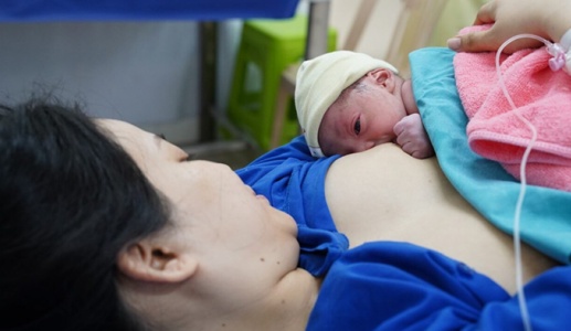 Những rào cản khi nuôi con bằng sữa mẹ trong 6 tháng đầu 