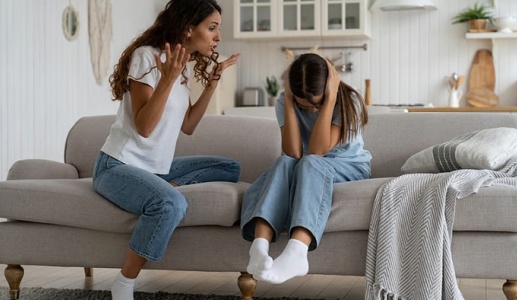 Bạo hành ngôn từ với trẻ gây “sát thương” hơn cả đòn roi