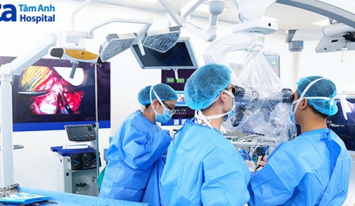AI hỗ trợ bác sĩ phẫu thuật khối u não hiếm gặp
