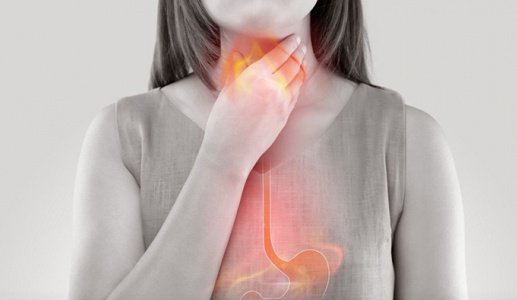 Bị trào ngược họng thanh quản phải làm sao?
