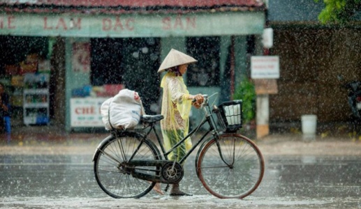 Mưa rào khắp cả nước, Hà Nội nắng gián đoạn