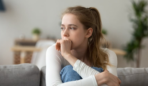 Cảm giác “tê liệt” sau một sự kiện bất ngờ là gì, ảnh hưởng thế nào tới tâm lý?