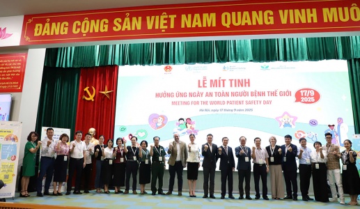 Chăm sóc an toàn cho trẻ sơ sinh và trẻ nhỏ 