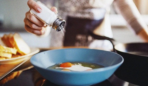 Hướng dẫn cách giảm muối trong chế độ ăn cho người huyết áp cao