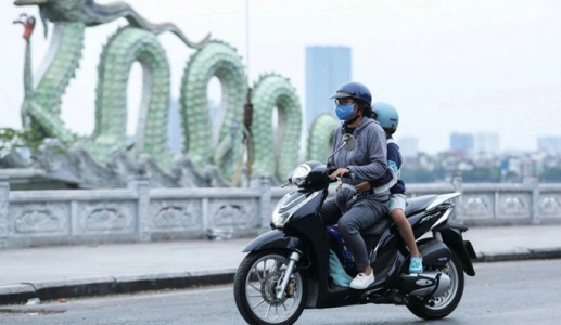 Bắc Bộ sắp chuyển lạnh, Trung Bộ và Nam Bộ mưa lớn về đêm