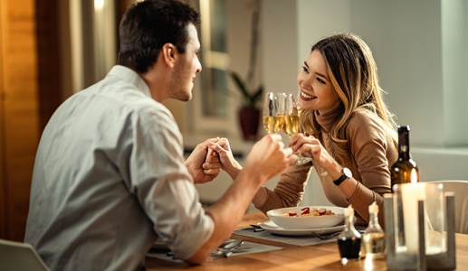 Tử vi thứ Bảy (25/10/2025): Song Ngư sẽ có buổi hẹn hò lãng mạn