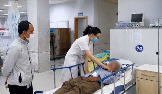 Bộ Y tế đề nghị tăng cường bảo vệ an toàn cho nhân viên y tế