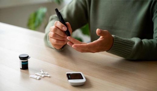 Tại sao đường huyết lúc 5 giờ sáng tăng cao và xử trí thế nào?