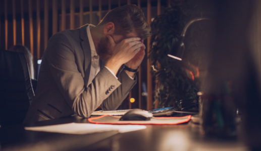 Làm việc quá sức có thể ảnh hưởng đến khả năng sinh sản