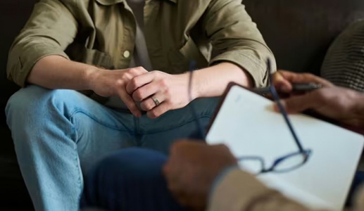 Nam giới ngại tìm kiếm hỗ trợ về sức khỏe tinh thần