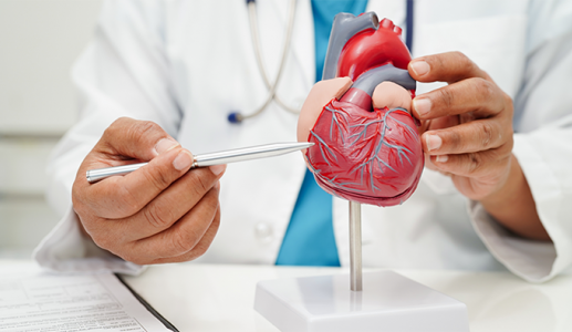 Hẹp van động mạch chủ không triệu chứng đã cần điều trị chưa?