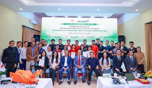 “Tối ưu Hiệu suất và Phục hồi thông qua Dinh dưỡng Thể thao” 