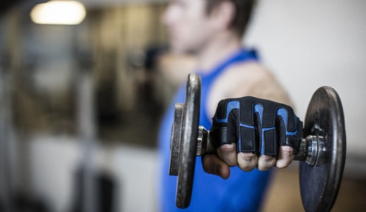 Găng tập tạ có phải phụ kiện cần thiết?